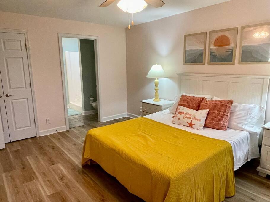 3 Bedroom Condo, Ocean Views & Short Walk To Beach! остров Оук Екстериор снимка
