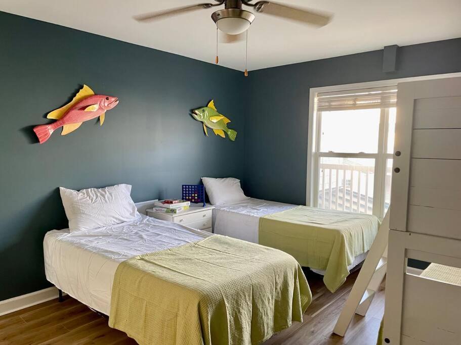 3 Bedroom Condo, Ocean Views & Short Walk To Beach! остров Оук Екстериор снимка